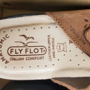 Fly Flot 39 Two Strap Leather Sandals US 9